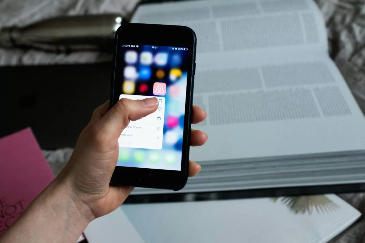 Crece el debate sobre el uso de los celulares en el ámbito educativo