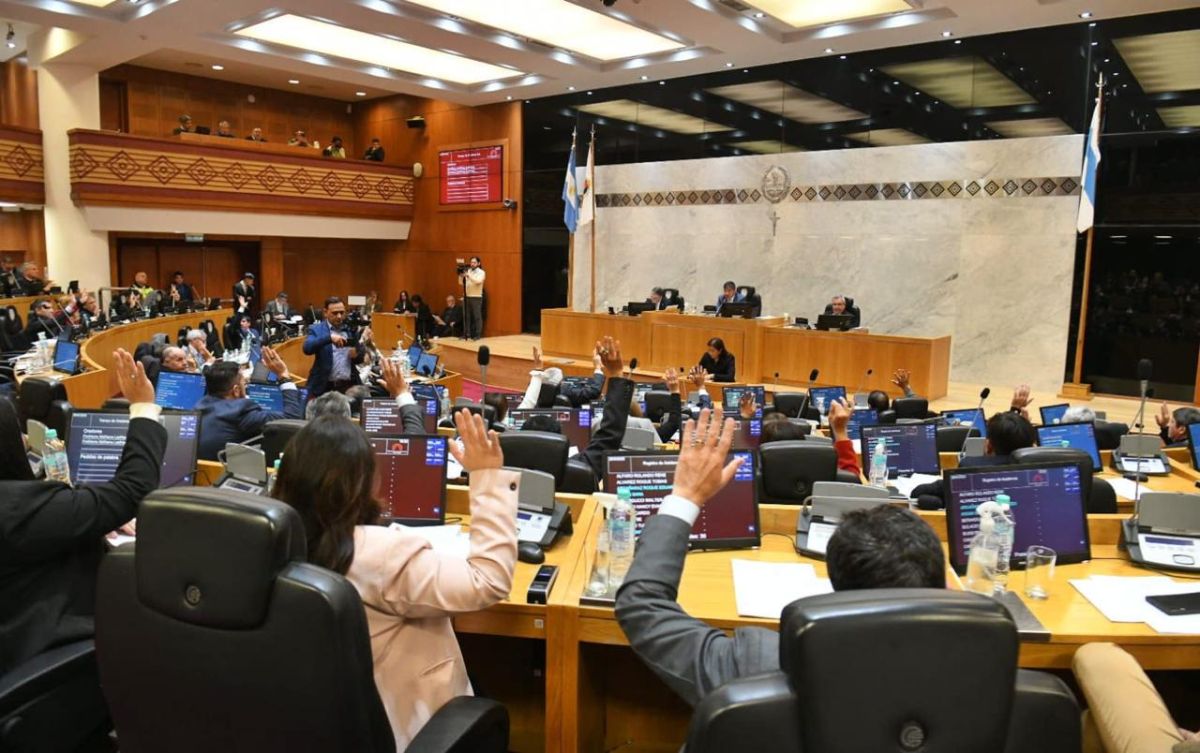 Tucumán: la Legislatura votó titularizaciones y el derecho a la desconexión digital docente