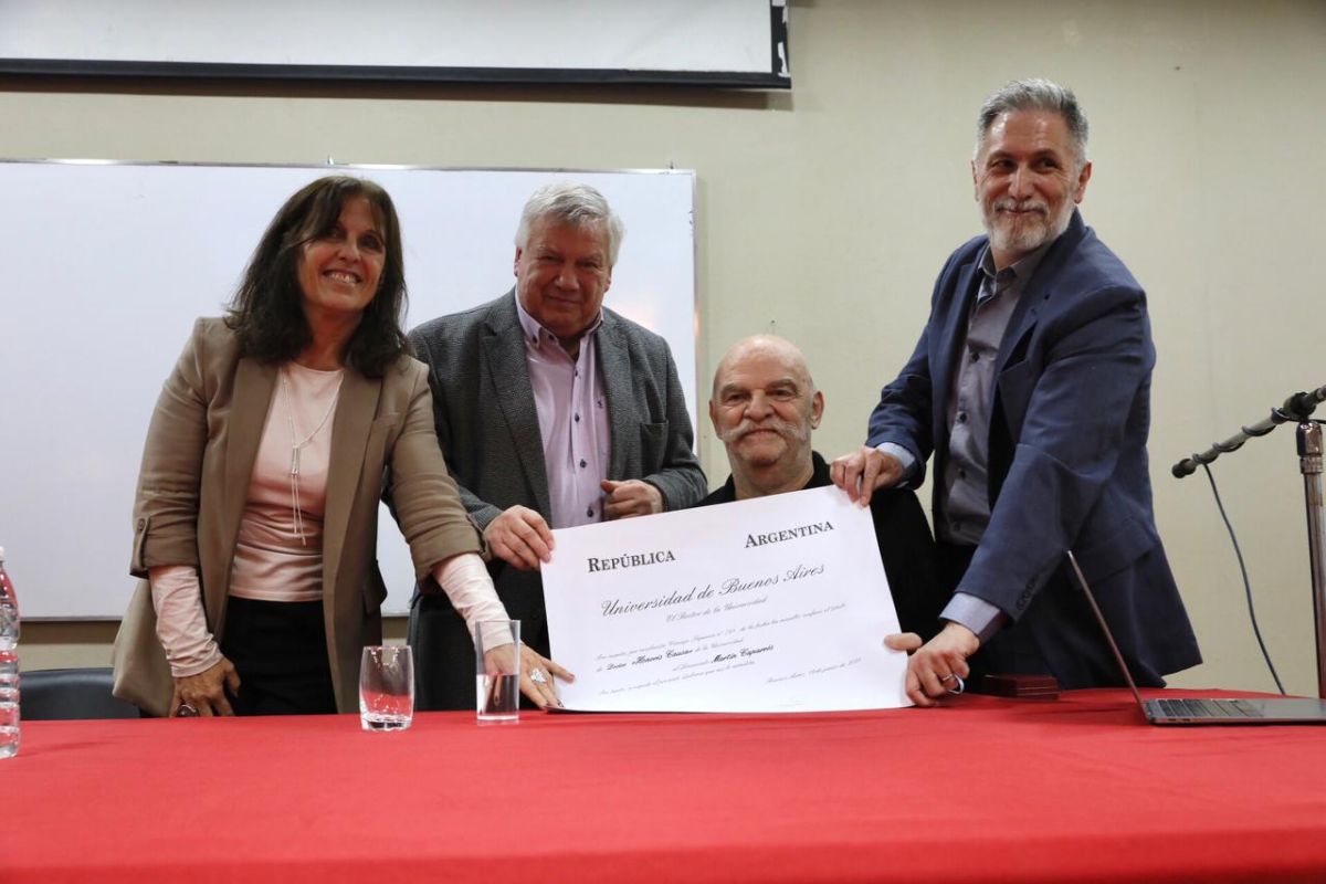 La UBA le otorgó el doctorado Honoris Causa a Martín Caparrós