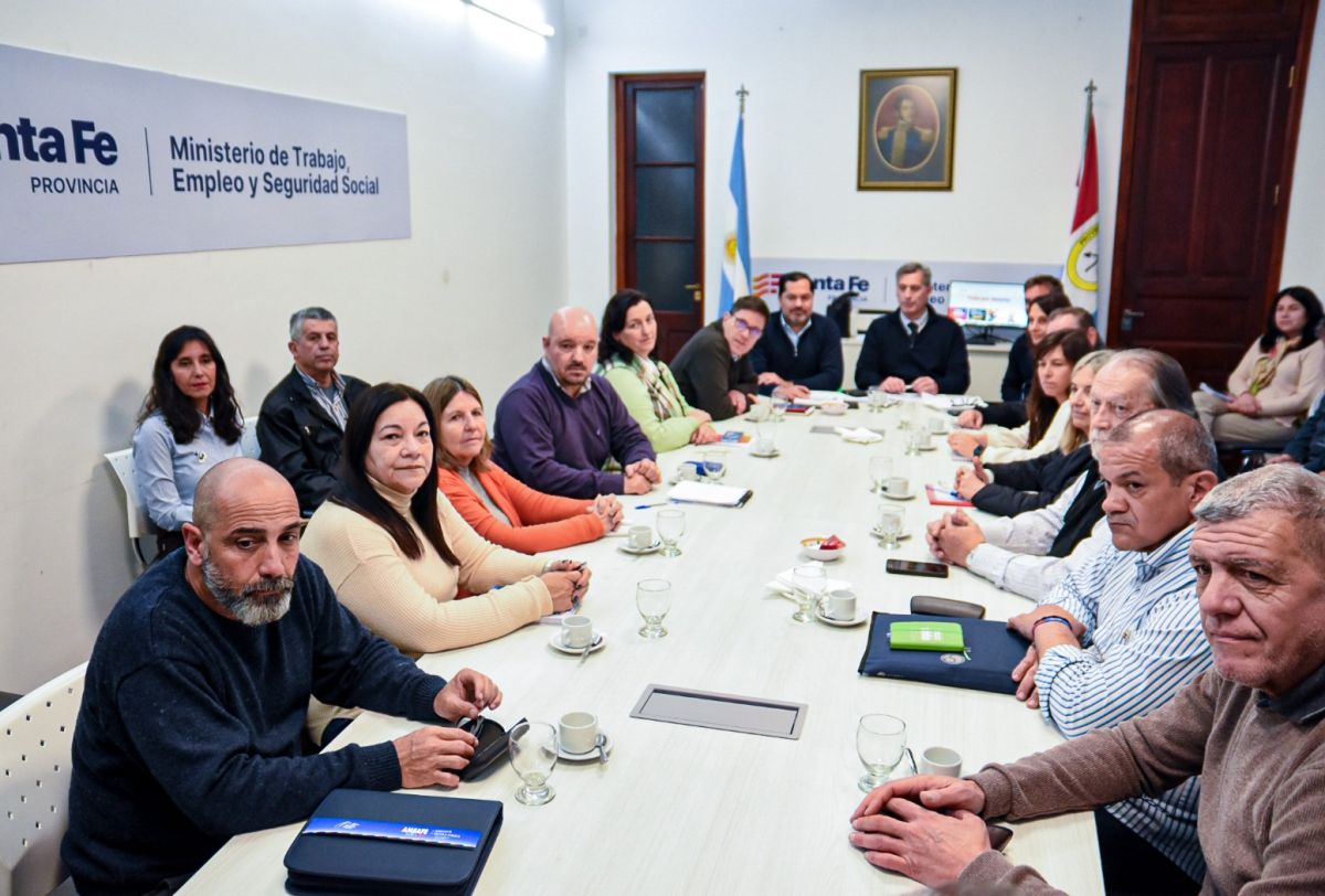 Santa Fe: docentes rechazan la oferta salarial del 7% y debaten los prximos pasos