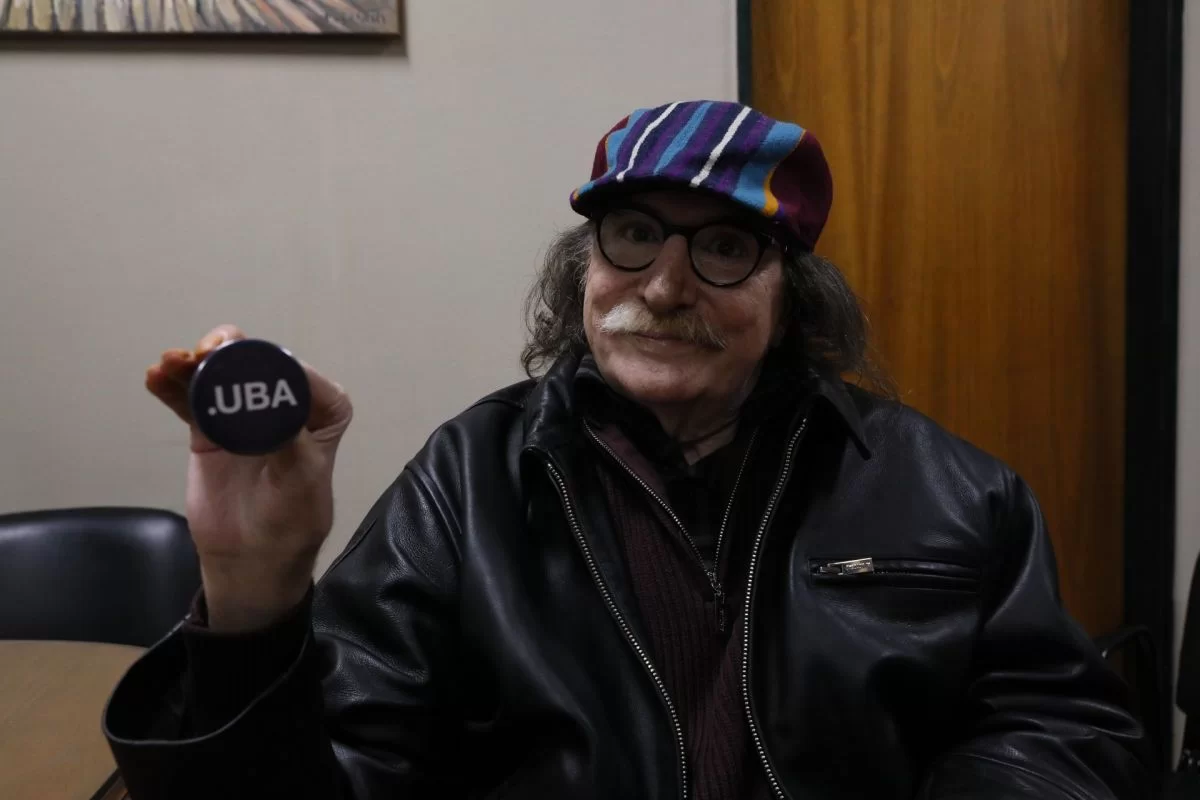 Cerca de la Revolución: La UBA otorgó el Honoris Causa a Charly García