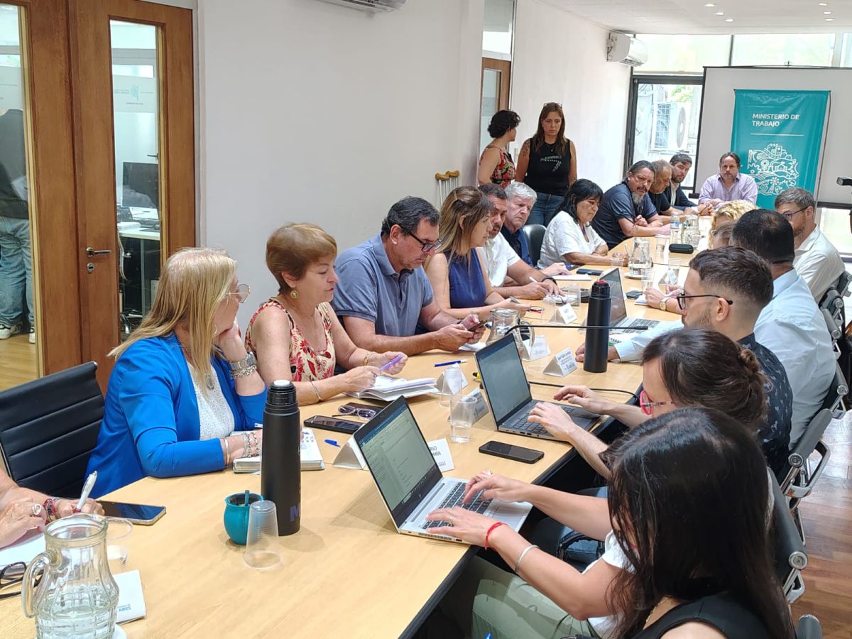 La mayoría de los sindicatos docentes aceptaron la oferta salarial de Kicillof