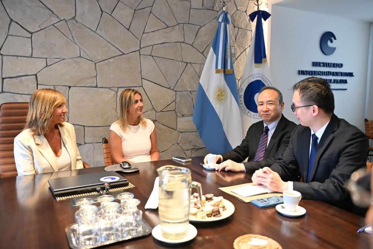 La UNMDP desarrolla una agenda pol�tica y educativa con China