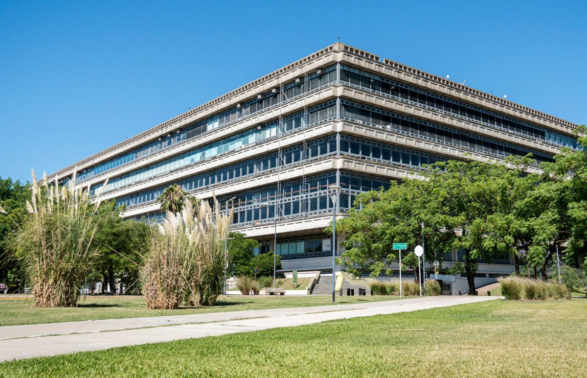 La UBA contin�a destacando en el ranking mundial con 5 carreras entre las 50 mejores