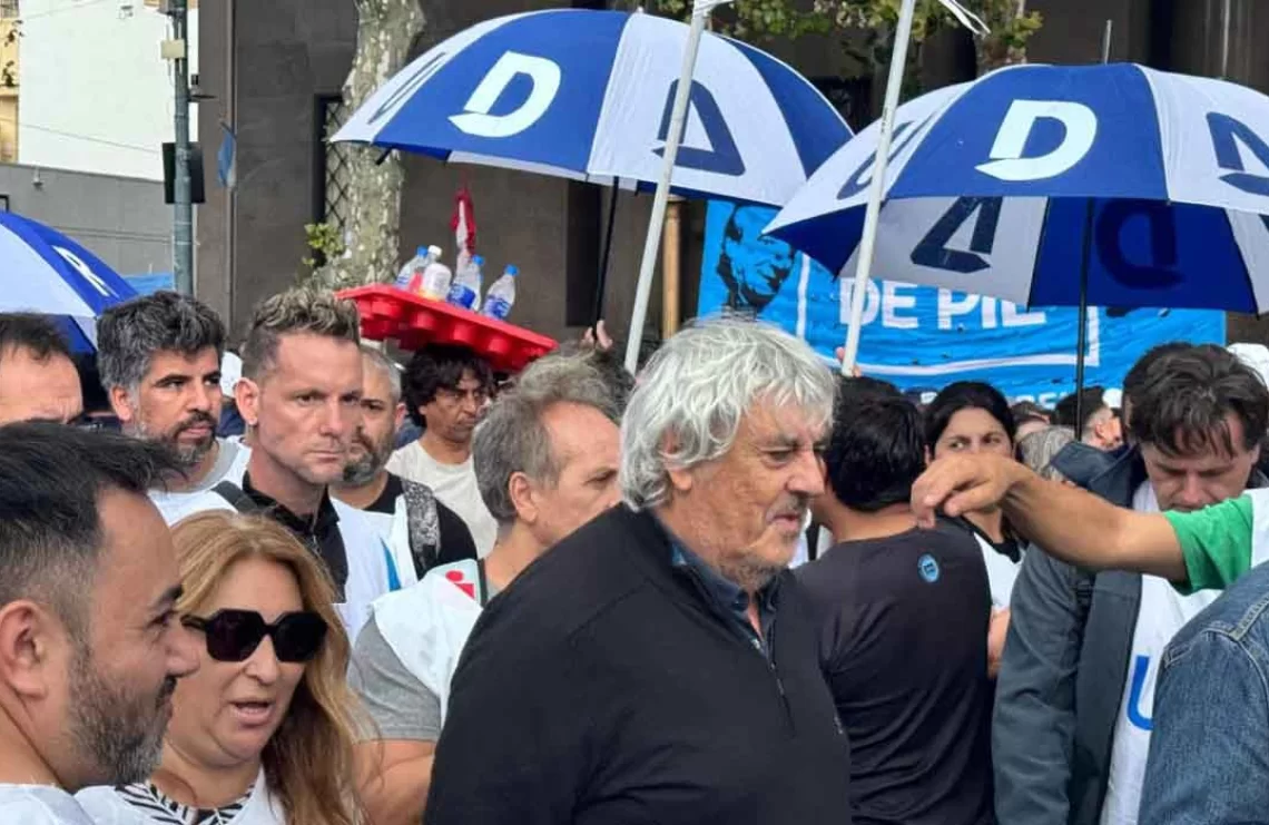 La justicia frenó la esencialidad docente planteada en la reforma laboral de Milei