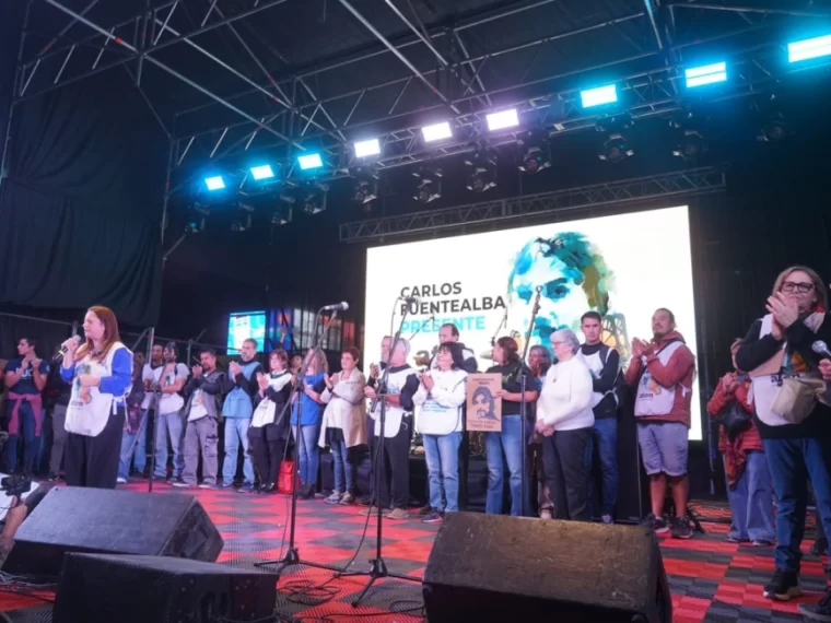 La docencia neuquina marchó para recordar a Carlos Fuentealba y volvió a reclamar justicia