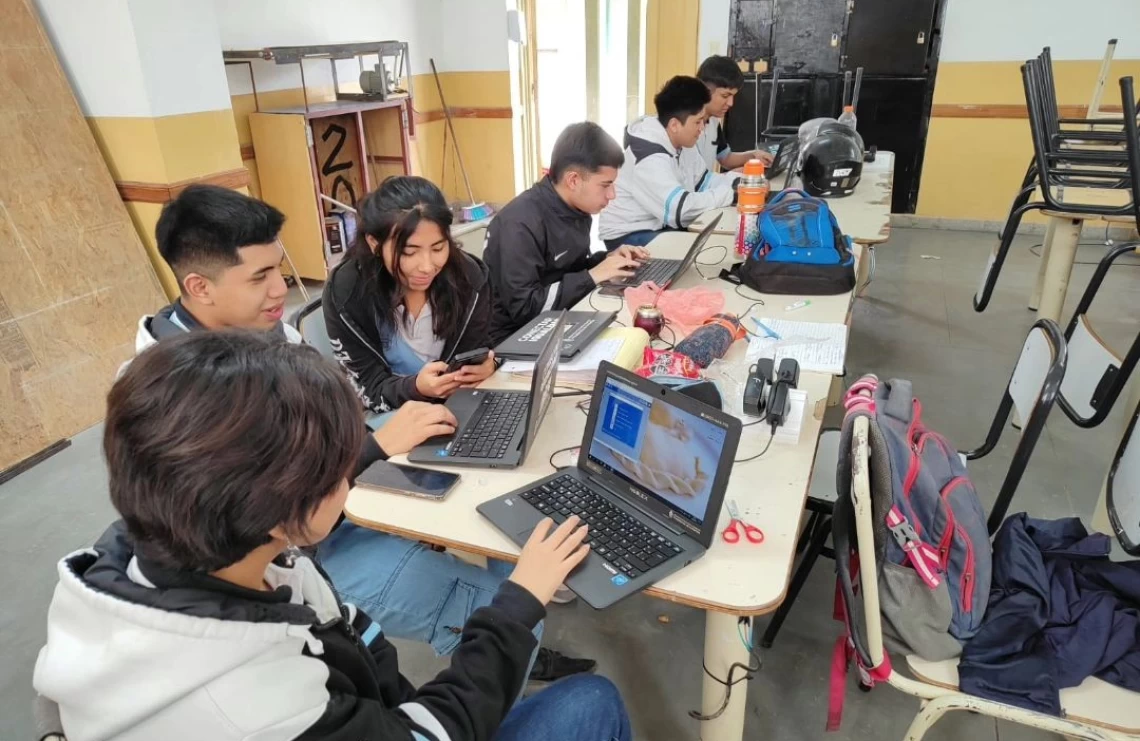 Reconocieron el carácter colectivo del amparo contra el recorte a la educación técnica