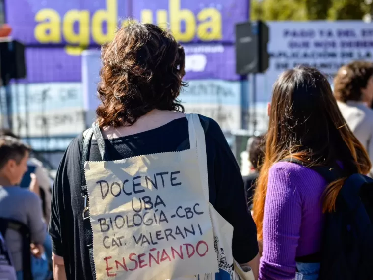 Clases públicas en Plaza de Mayo por el financiamiento universitario