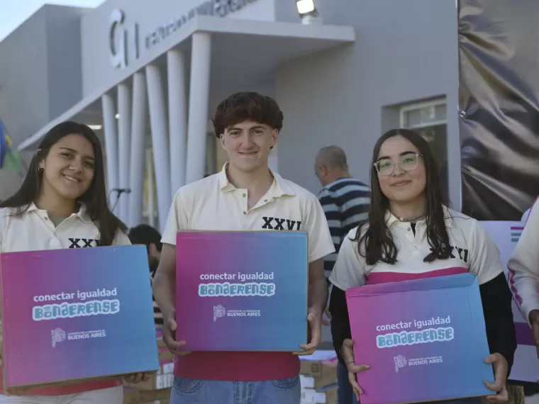 Kicillof inauguró un centro universitario en la ciudad de Carlos Tejedor