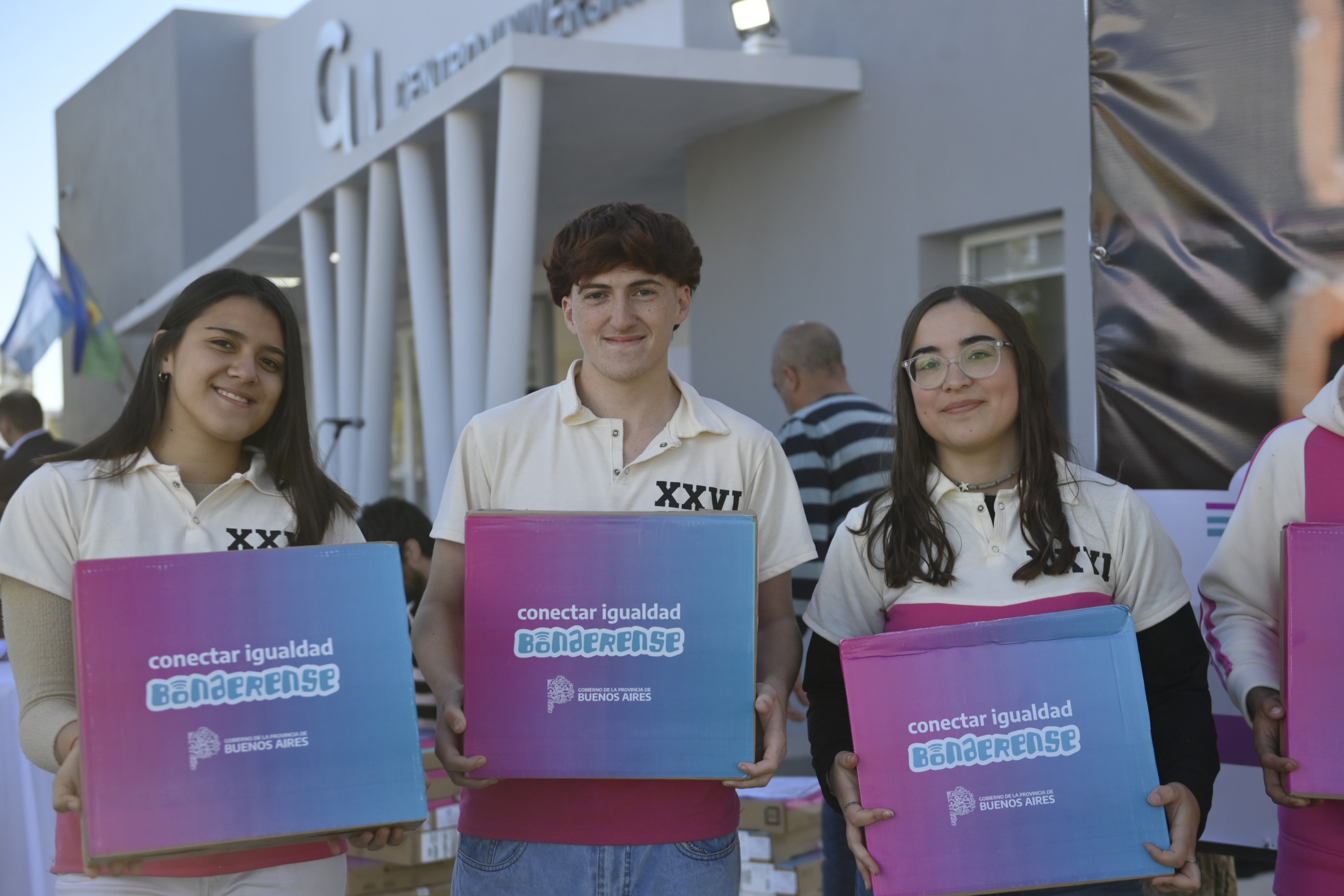 Kicillof inauguró un centro universitario en la ciudad de Carlos Tejedor