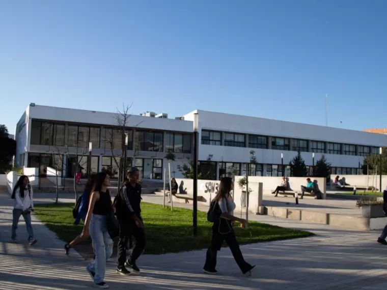 Por qué las universidades del conurbano duplicaron su matrícula en la última década
