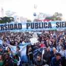Una multitud exigió el Plaza de Mayo y todo el país cumplir el financiamiento universitario