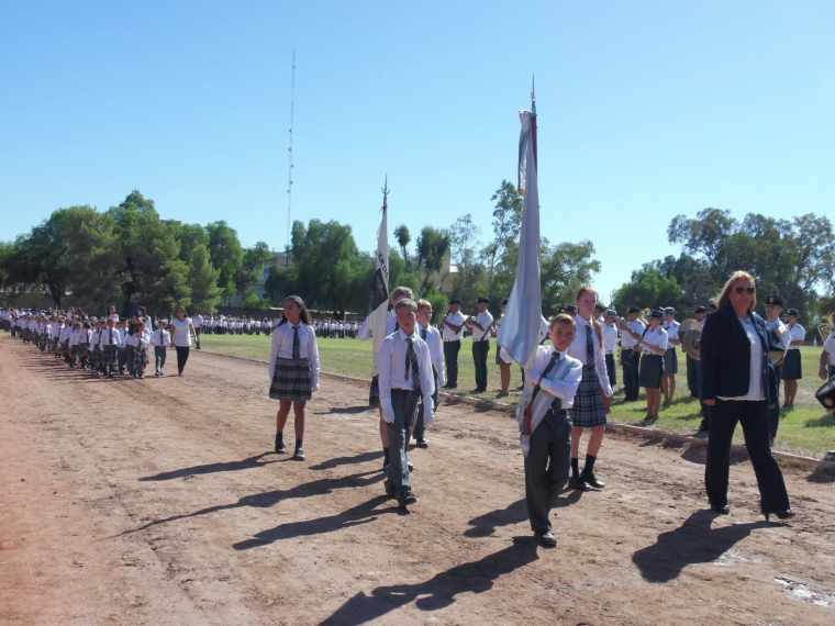 Colegios de las FFAA: advierten un éxodo masivo de docentes por los bajos salarios
