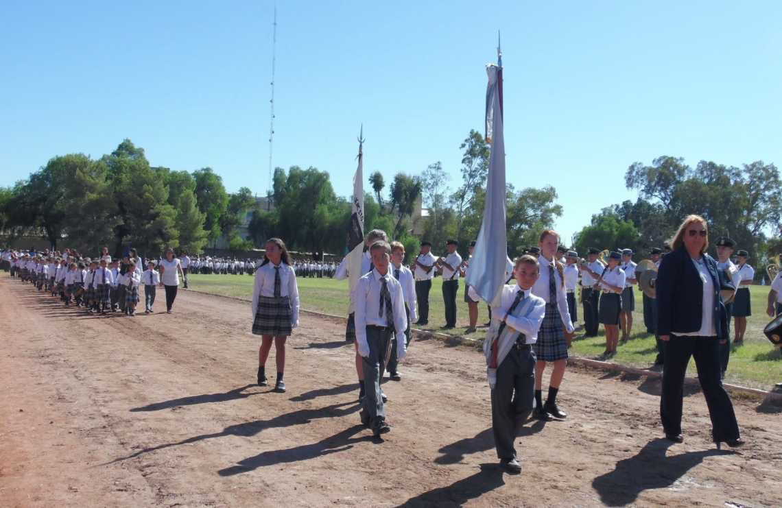 Colegios de las FFAA: advierten un éxodo masivo de docentes por los bajos salarios