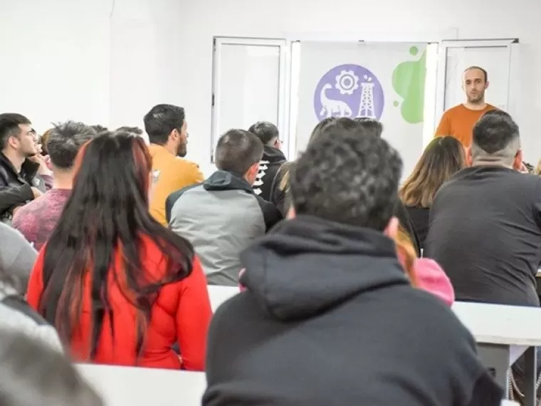 Neuquén promociona tecnicaturas adaptadas a sus demandas regionales