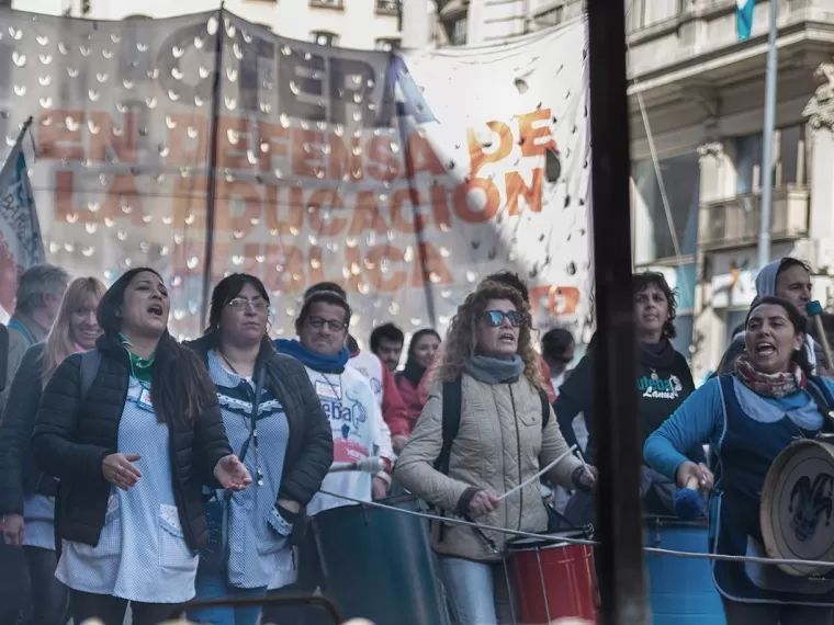 Paran los docentes bonaerenses con demandas a Nación y Provincia