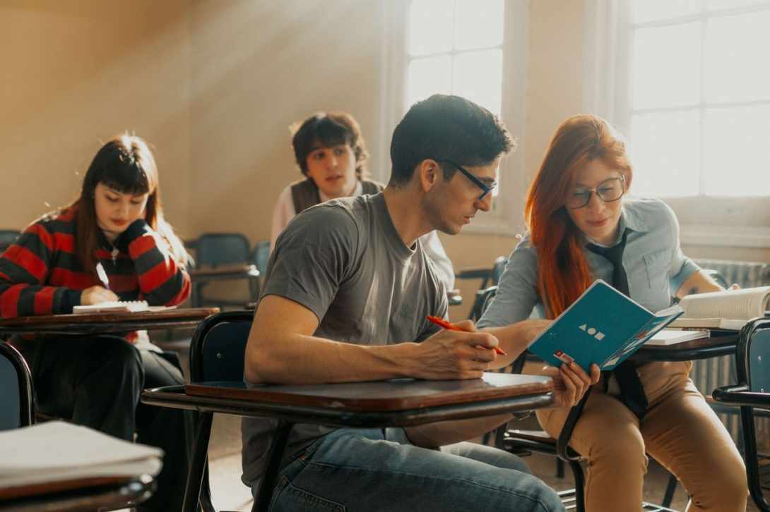 Orientación vocacional y el derecho a desear: elegir un futuro en condiciones desiguales