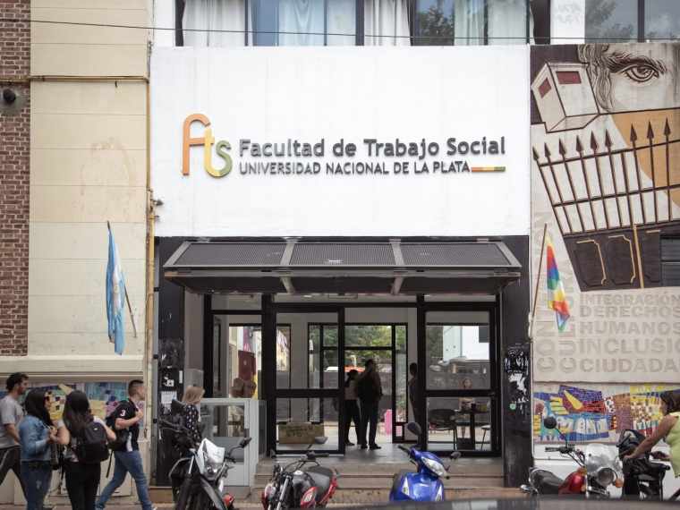 UNLP: estudiantes de Trabajo Social presentaron una aplicación para acompañar la cursada