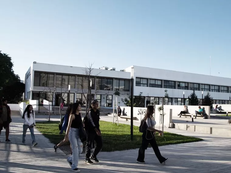 Cuáles son las universidades que abren su inscripción en el mes de octubre