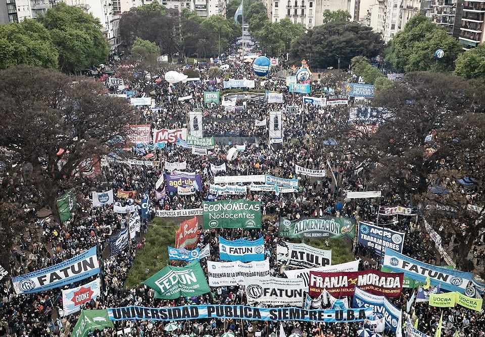 La comunidad educativa exigió el cumplimiento de la Ley de Financiamiento Universitario
